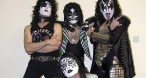DRESSED TO KILL - The KISS tribute band